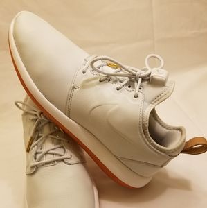 Nike Roshe 881987-100